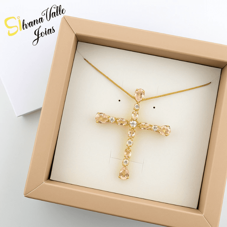 Correntes — CORRENTE COM PINGENTE CRUZ COM PEDRAS ROSA - BANHO OURO 18K