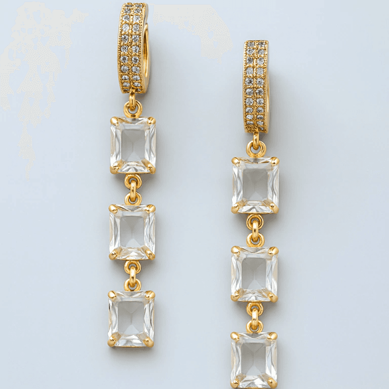 Brincos de Argola — BANHO OURO 18K - BRINCO ARGOLA COM PINGENTE QUADRADO CRAVEJADO COM ZIRCÔNIAS - GRANDE