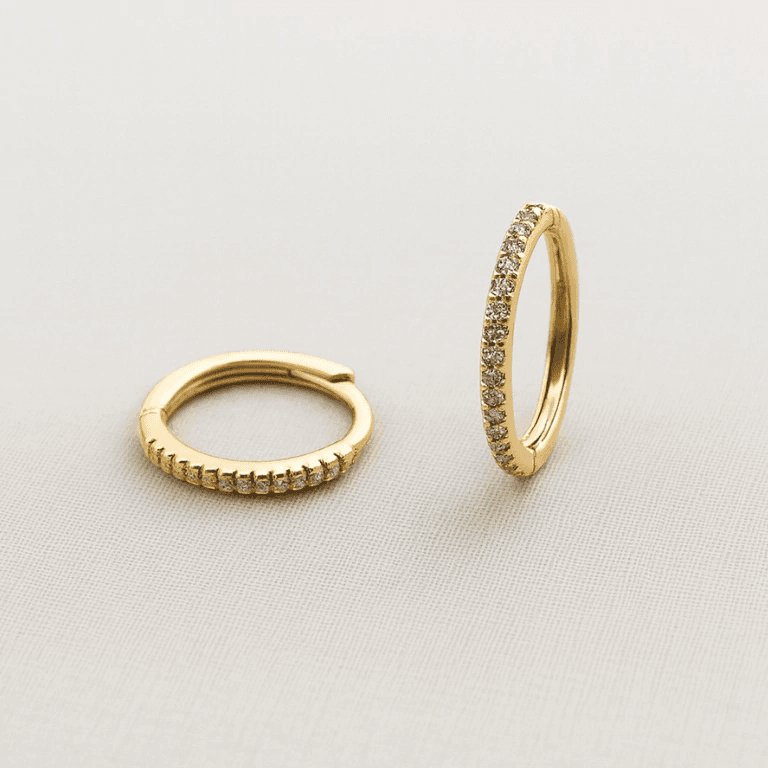 Brincos de Argola — BANHO OURO 18K - BRINCO ARGOLA CRAVEJADO COM ZIRCÔNIA P - PEQUENO
