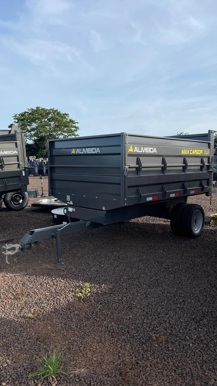 CARRETA AGRÍCOLA BASCULANTE ALMEIDA MAX CARGOR 5.0 Com Pneus Remold (Rodado Duplo - 5.000kg) — default