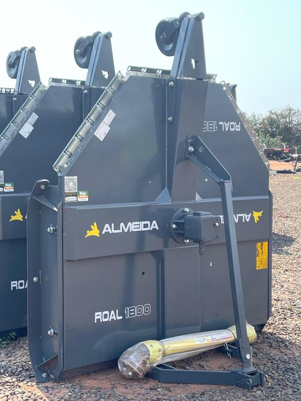 Roçadeira Hidráulica Almeida ROAL 1800 - Direta — default