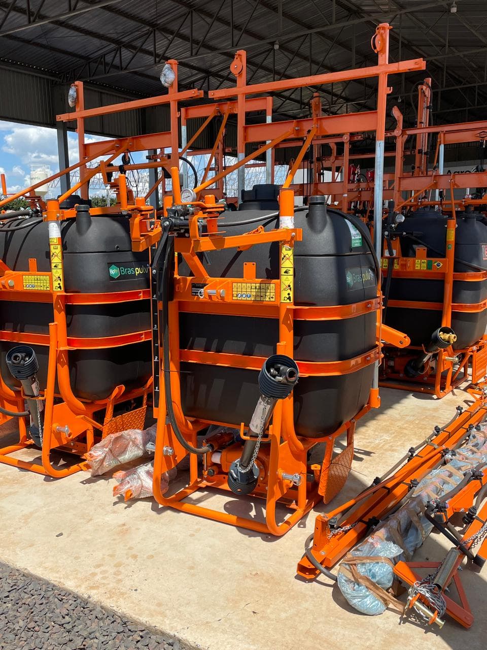 Pulverizador Braspulv BP 600L - Barra 12 Metros — default