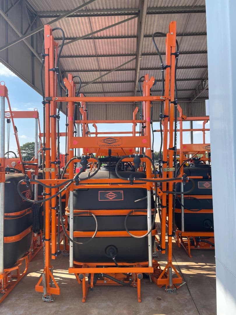 Pulverizador Agrícola Cimag 600L - Barra 12 Metros — default