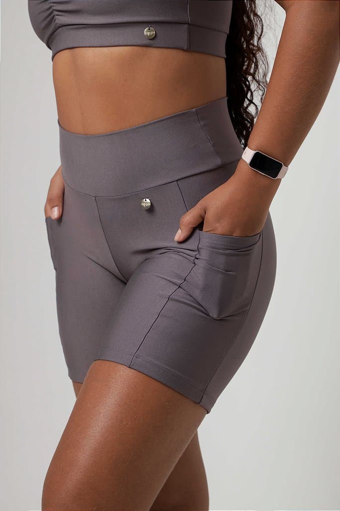 SHORT DOIS COM BOLSO — Silver Chalice / G