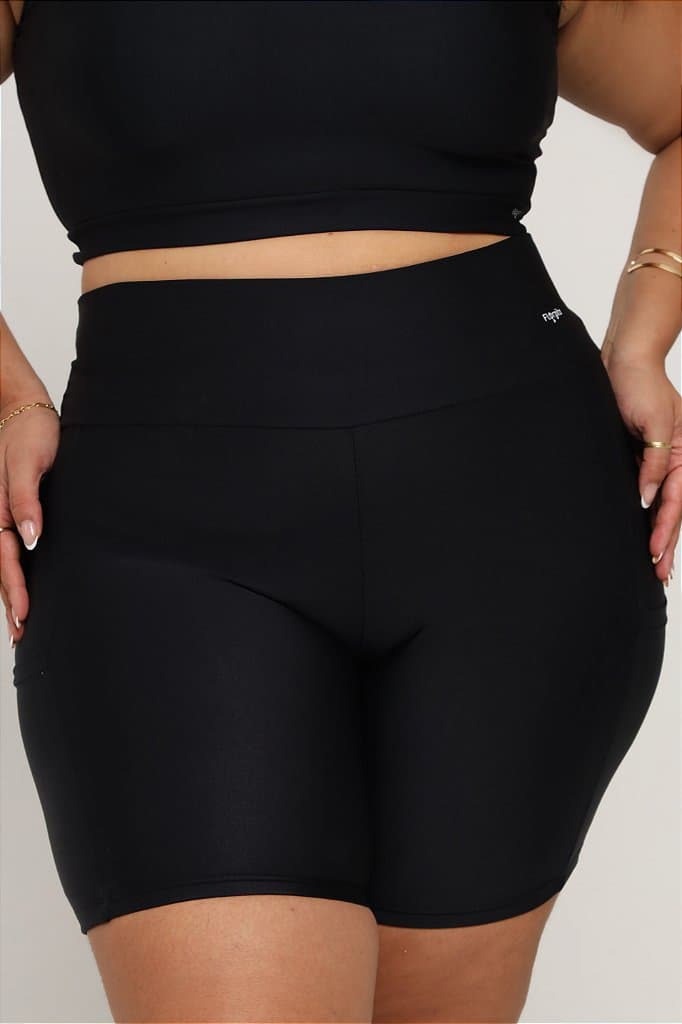 Short Fitness com bolso Plus Size — Preto / G3