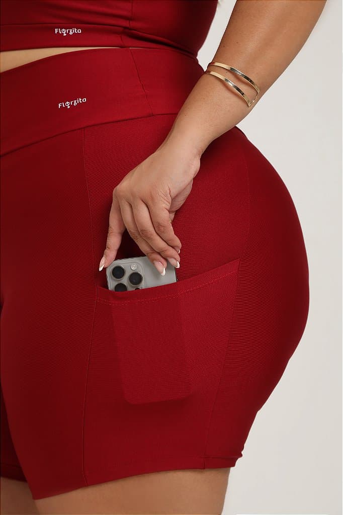 Short Fitness com bolso Plus Size