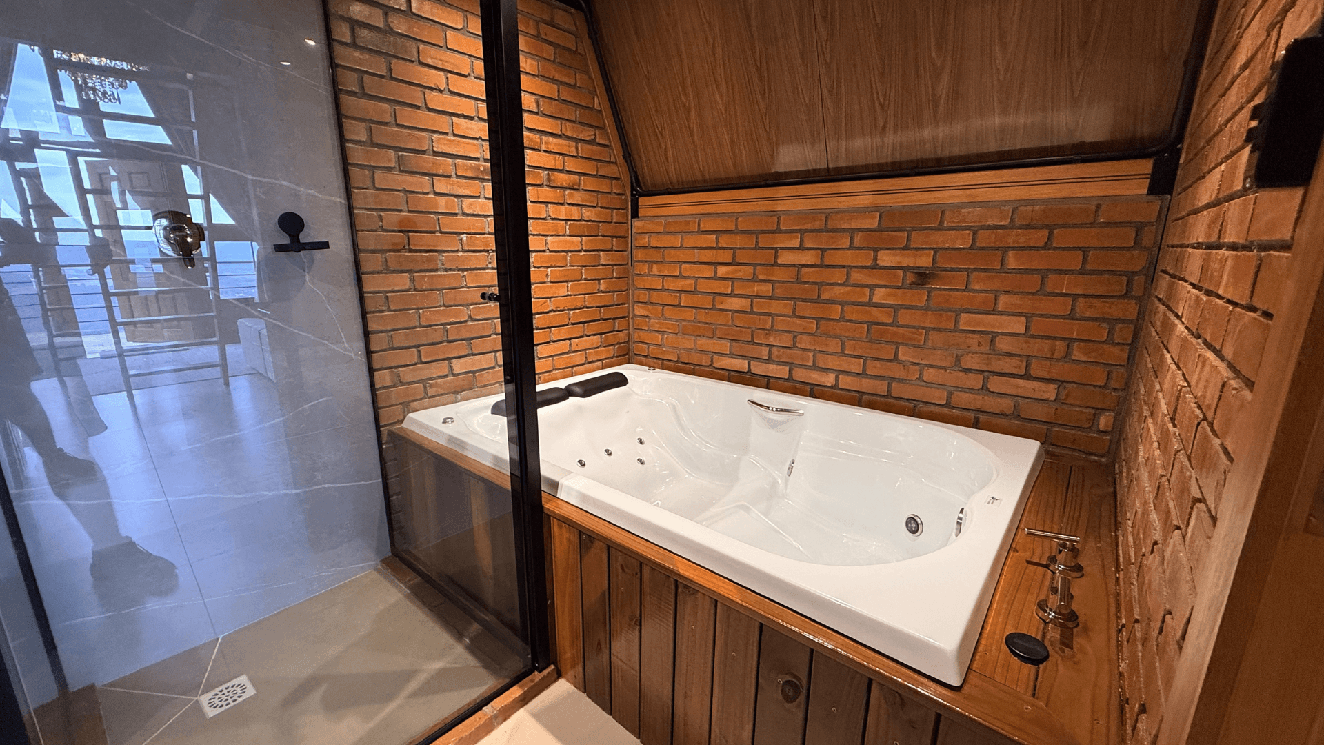 Refúgio em Gramado em cabana com hidromassagem/cabana roda