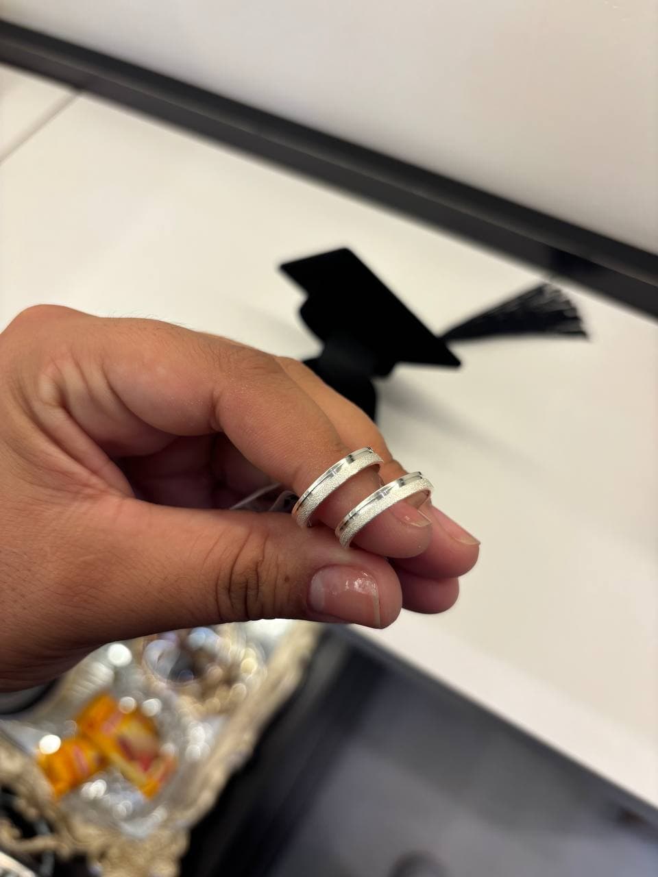 Aliança Prata 925 — ALIANÇA METADE DIAMANTADA E METADE LISA EM PRATA 925