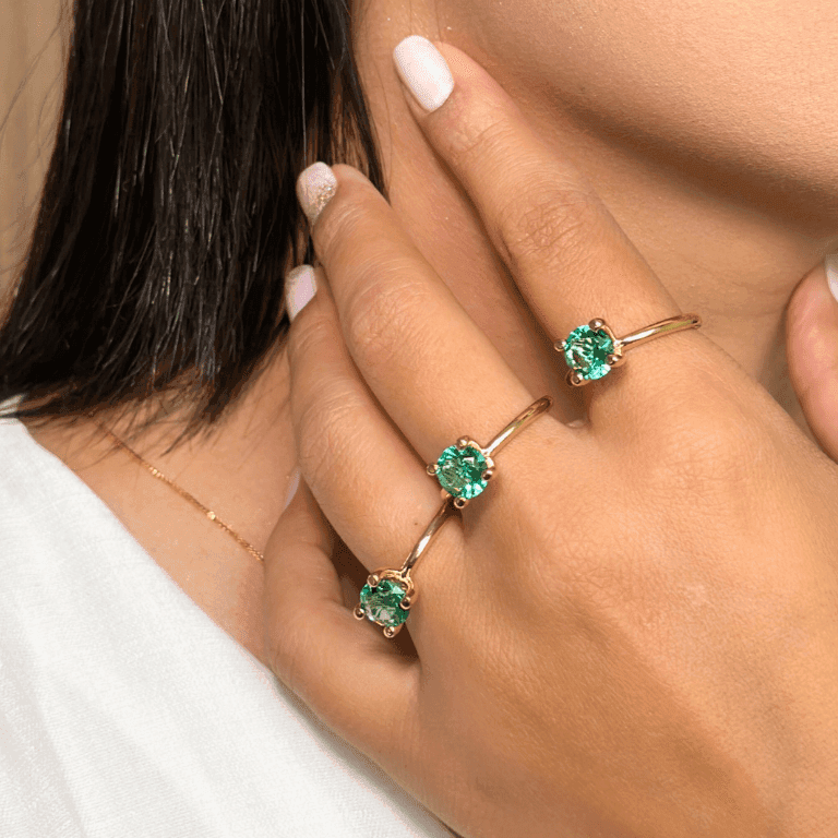 Anel Solitário Pedra Banho Ouro 18k — 23 / verde