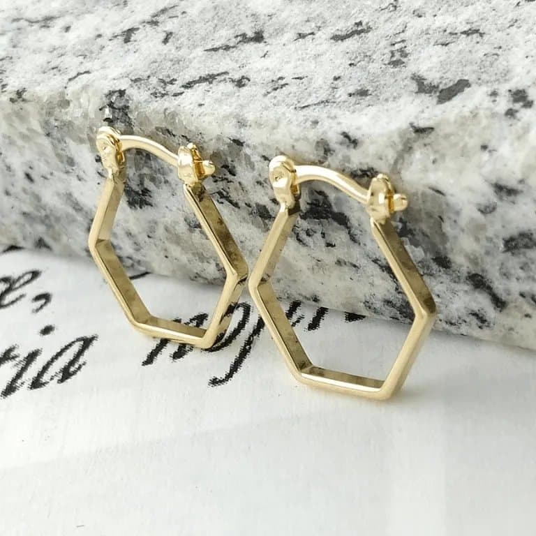 Brinco Argola Hexagonal Banho de Ouro 18k