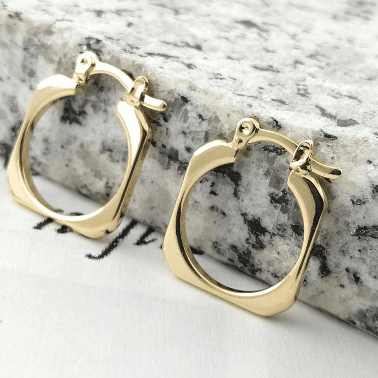 Brinco Argola Quadrada Banho de Ouro 18k