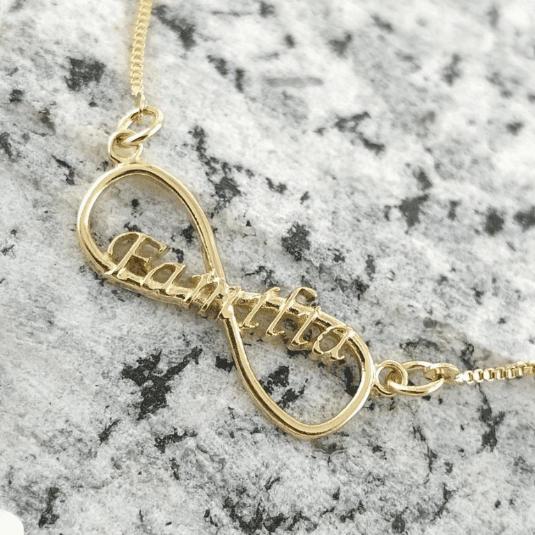 Gargantilha Família Símbolo Infinito Banho de Ouro 18k