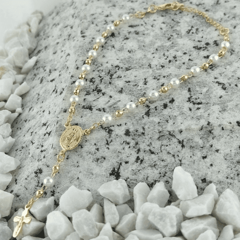 Pulseira Terço Pérola Banho de Ouro 18k