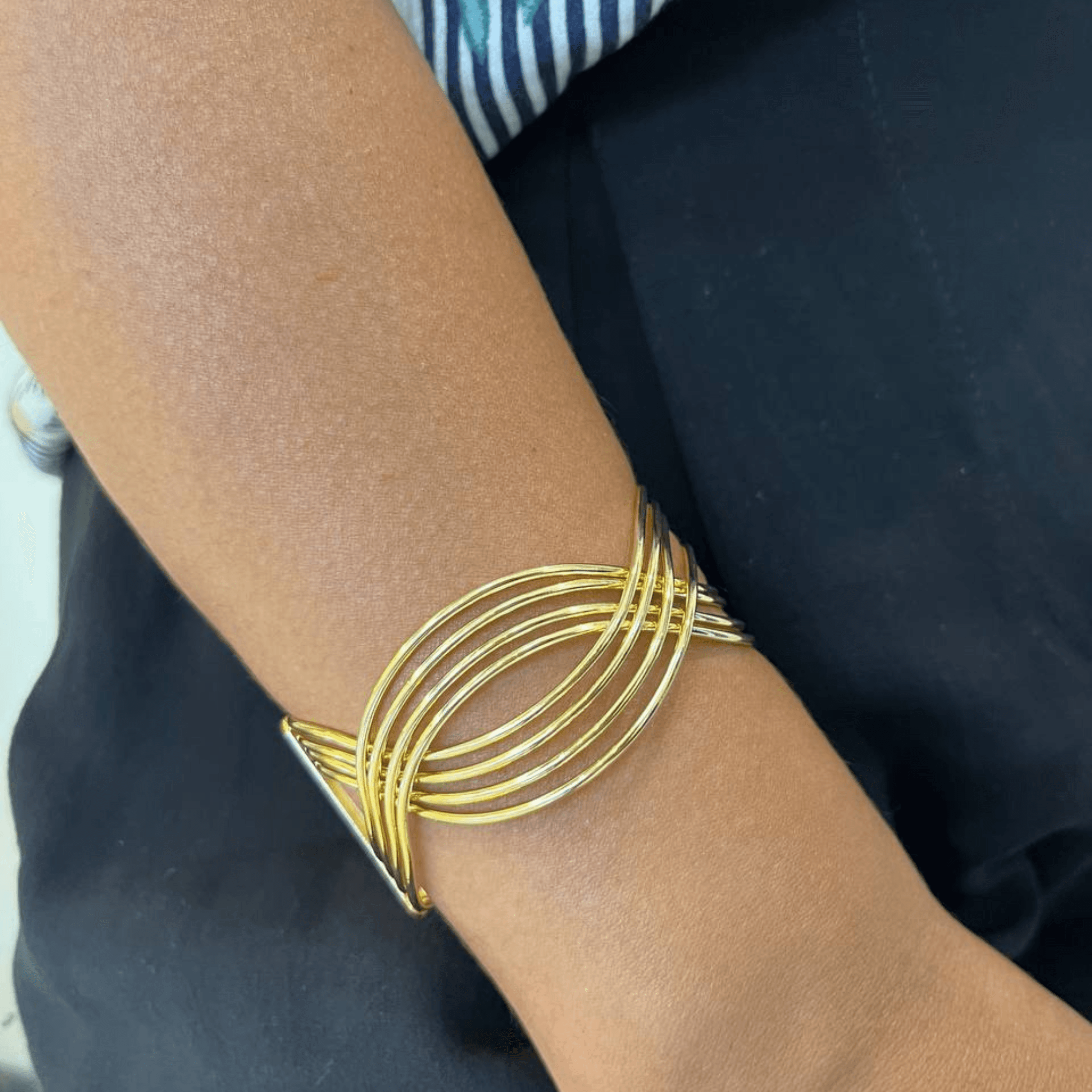 Bracelete Detalhado