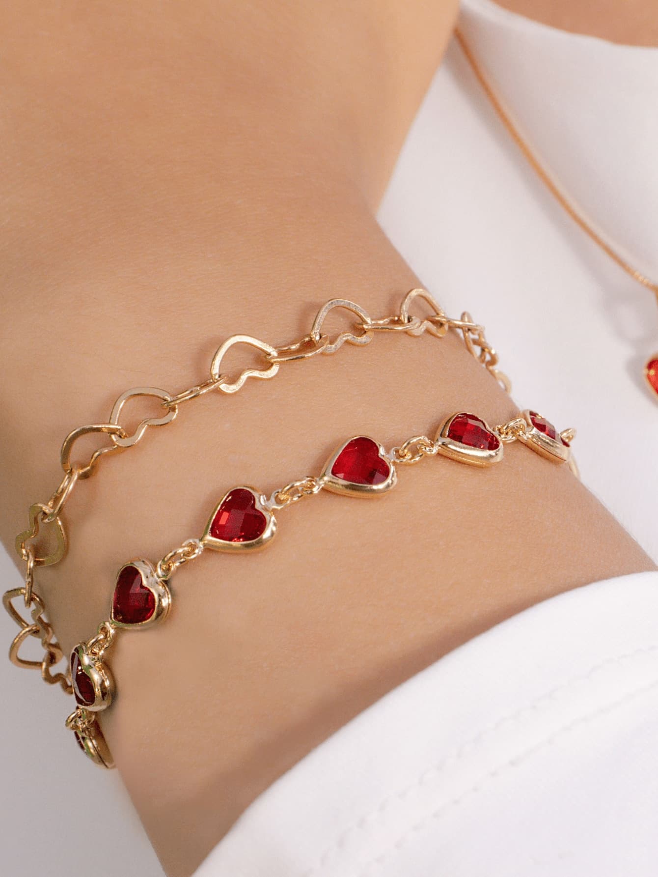Pulseira Coração Zircônia Vermelha Banho de Ouro 18k