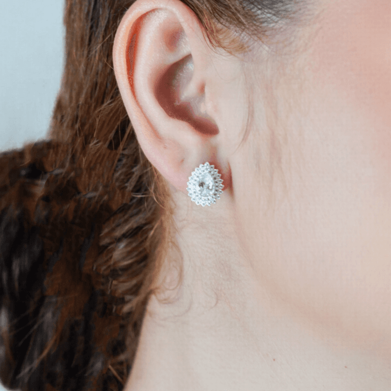 Brinco Zircônia Formato Gota Cravejado de Zircônias Prata 925 — default