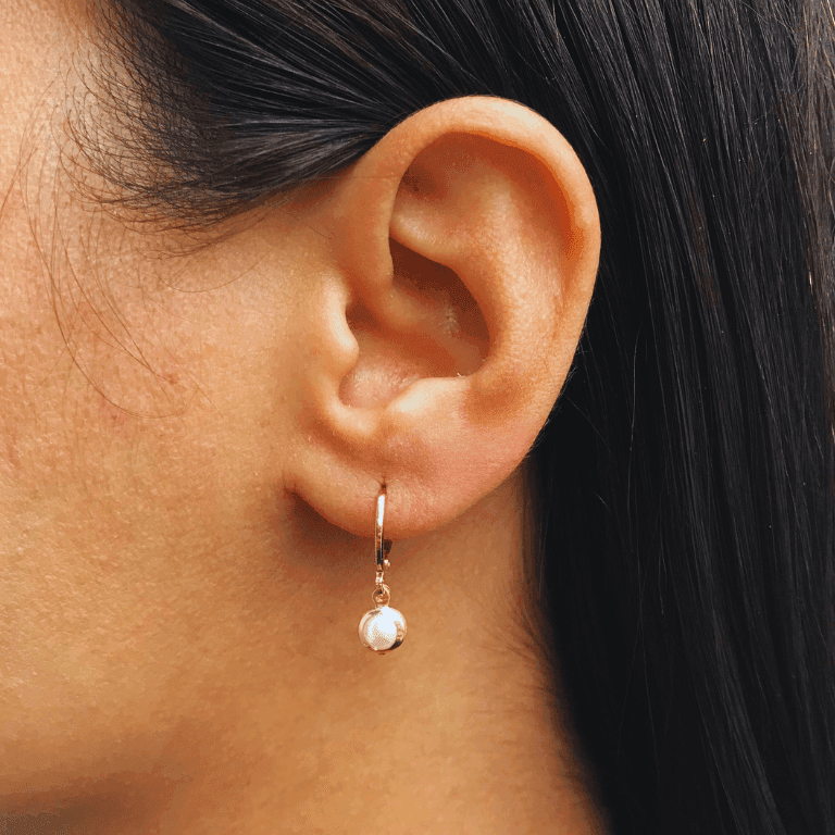 Brinco Argola Pingente Pérola Banho Ouro 18k — G