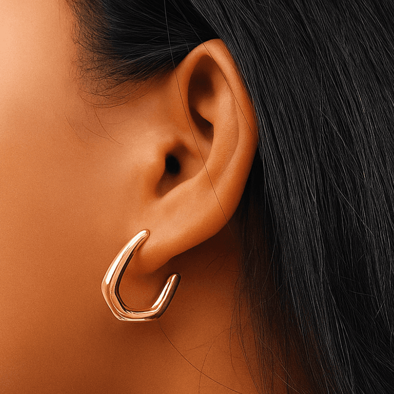 Brinco Meia Argola Banho Ouro 18k
