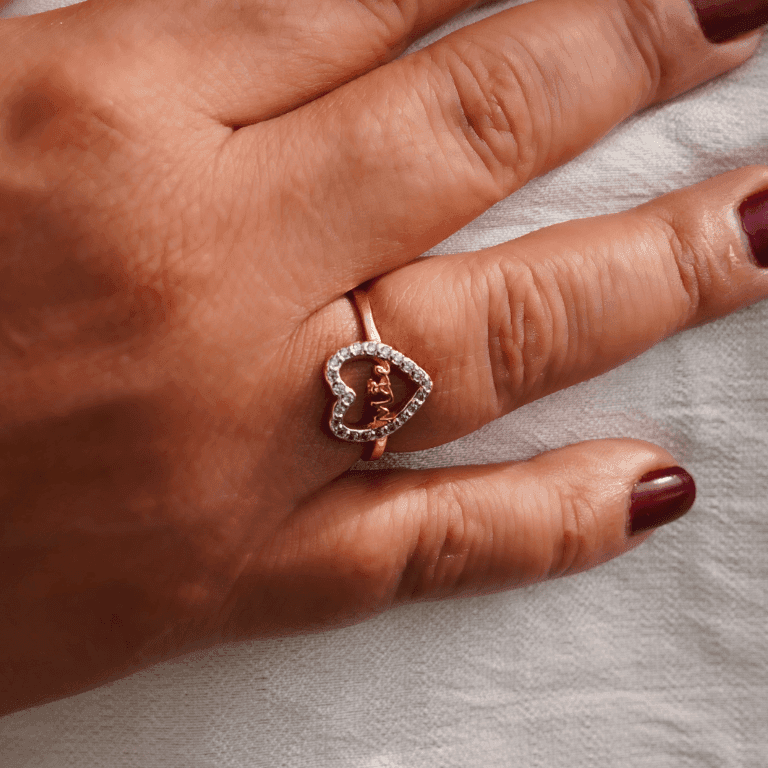 Anel Coração Vazado Mãe Cravejado Banho Ouro 18k