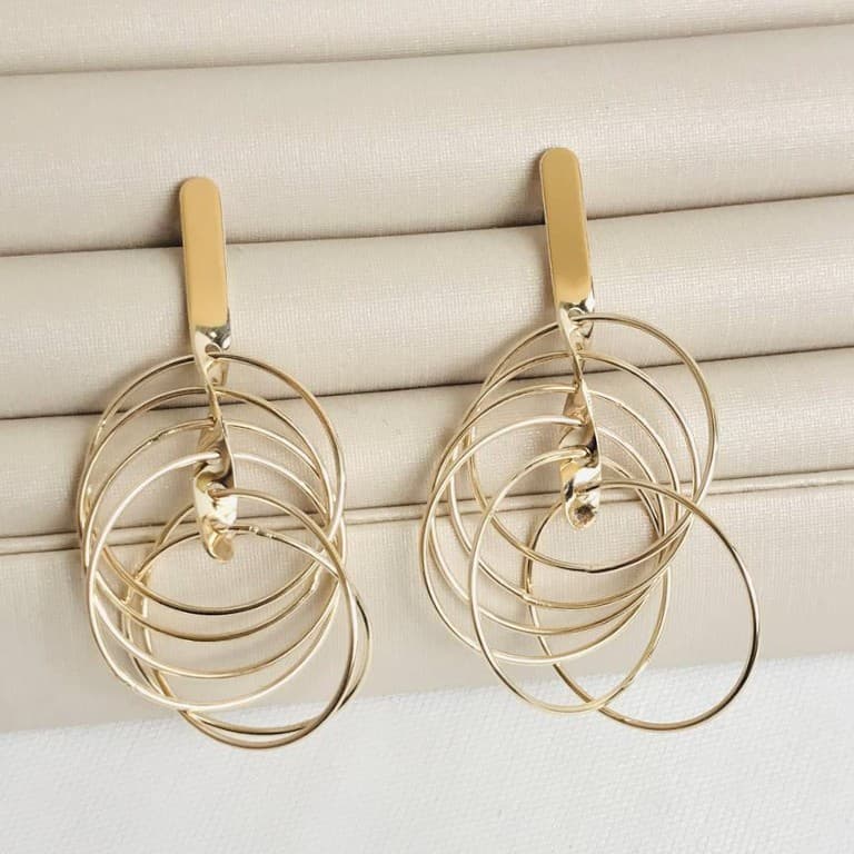 Brinco de Argolas Entrelaçadas Banho de Ouro 18k