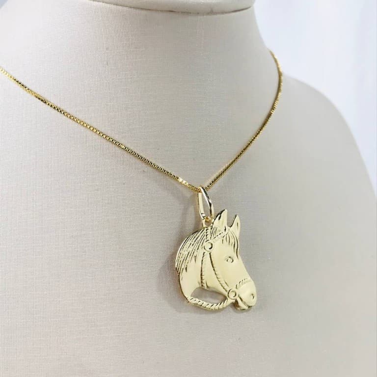 Corrente com Pingente Cabeça de Cavalo Banho de ouro 18k