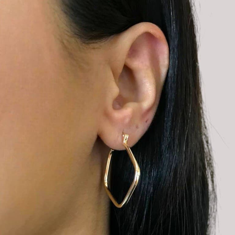 Brinco Argola Oval Pentágono Banho de Ouro 18k
