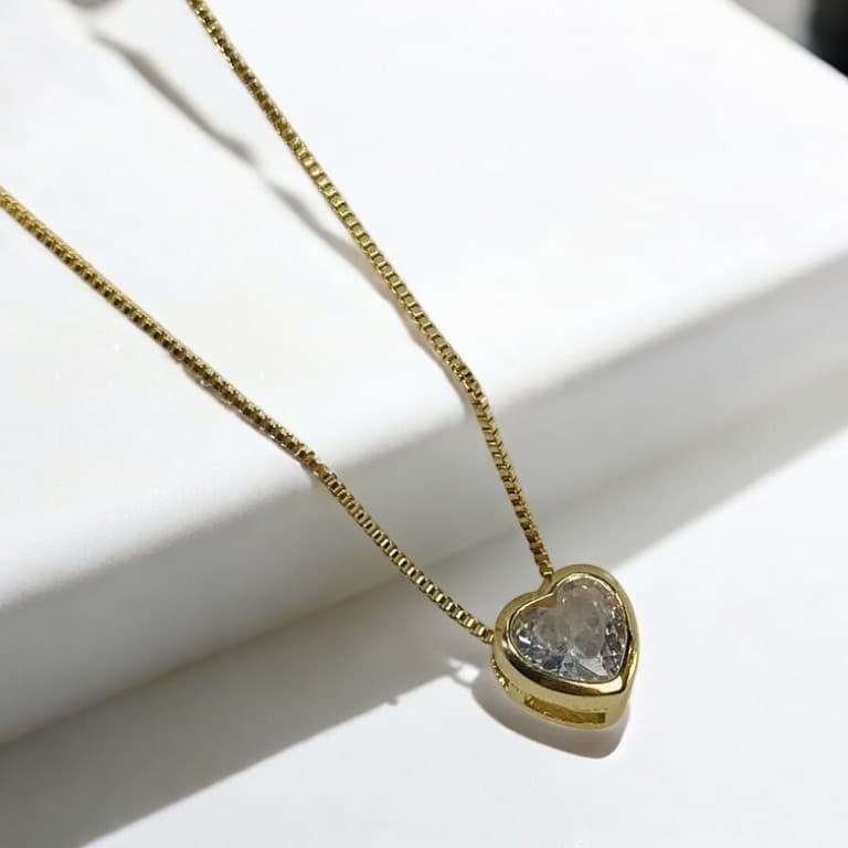 Corrente com Pingente Zircônia Coração Banhada a Ouro 18k
