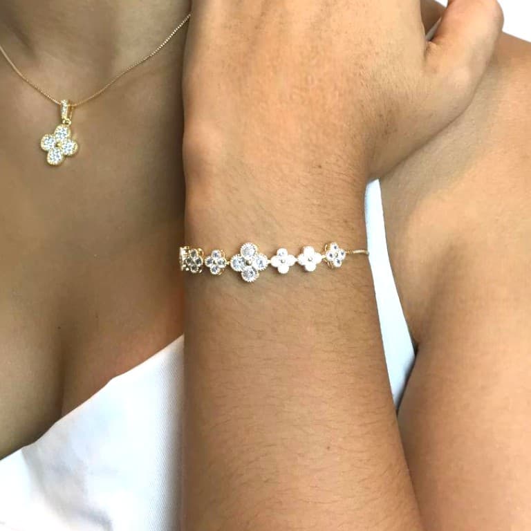 Puseira Ajustável Trevo Banhada a Ouro 18k