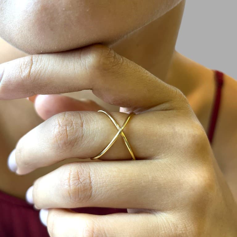 Anel Ajustável com Aros Cruzados Banhado a Ouro 18k