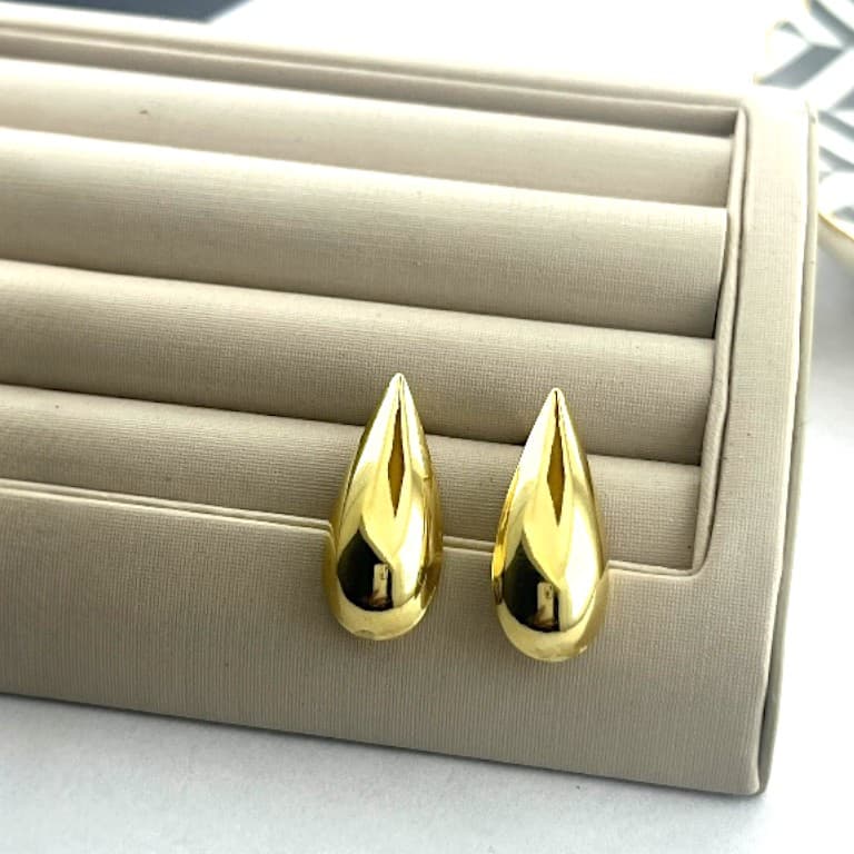 Brinco Gota Banhado a Ouro 18K