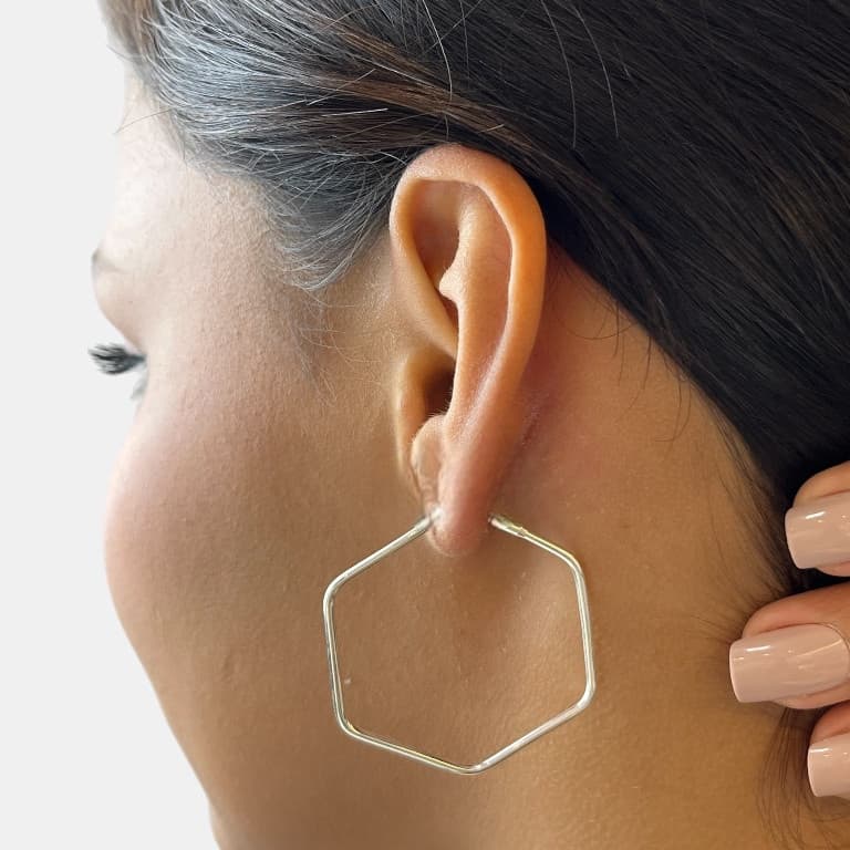 Brinco Argola Hexagonal Banhado a Prata