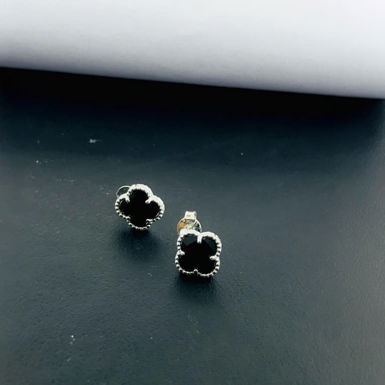 Brinco Trevo Preto Prata 925 — default