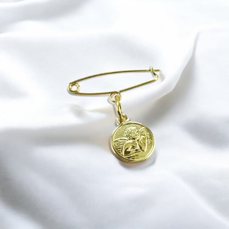 Broche com Pingente de Anjo da Guarda para Batismo Banhado a Ouro 18K — default