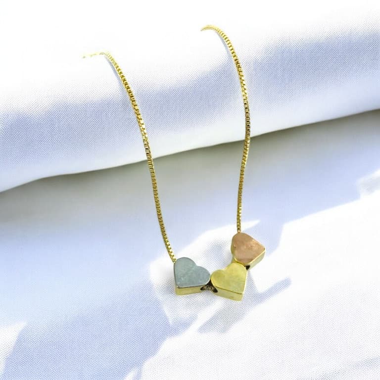 Colar com 3 Corações Tricolor Banhado a Ouro 18K