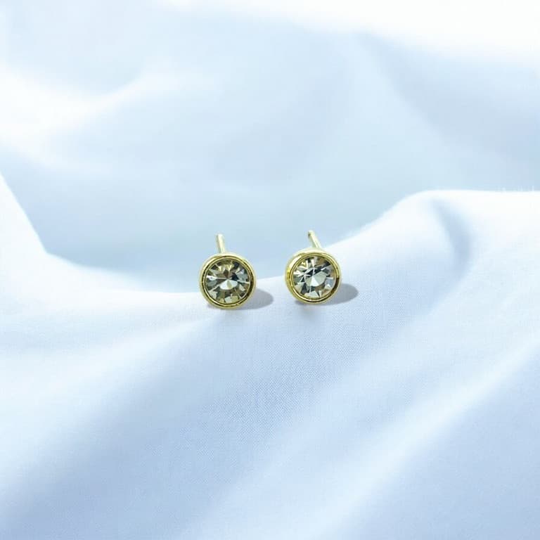 Brinco Bolinha de Pedra Banhado a Ouro 18K