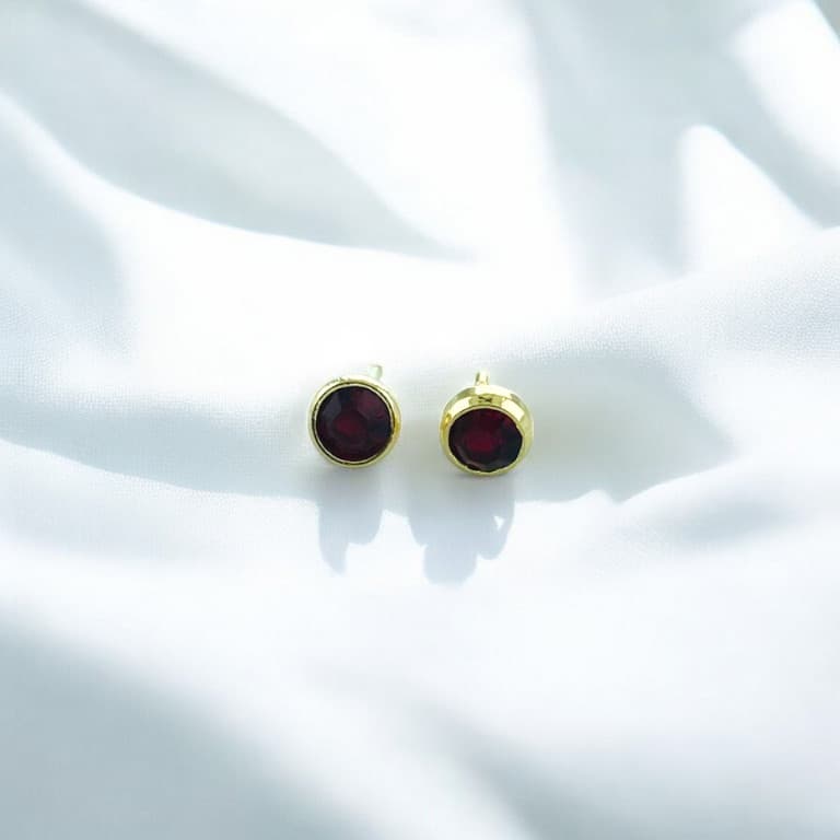 Brinco Bolinha de Pedra Banhado a Ouro 18K