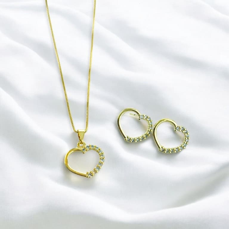 Conjunto Coração Vazado Cravejado Banhado a Ouro 18K — default