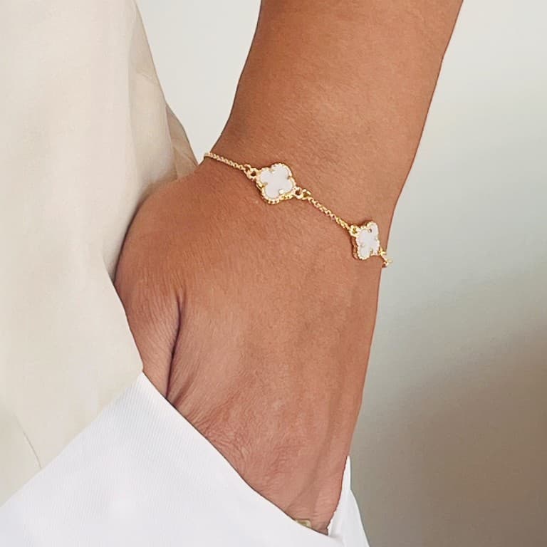 Pulseira Elos Portugueses com Três Trevos em Madrepérola Banhada a Ouro 18K — default