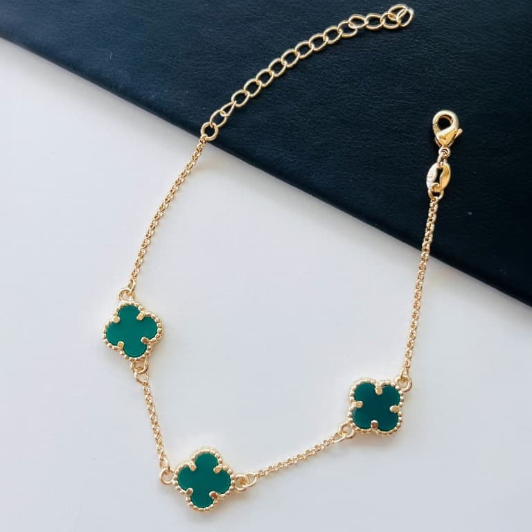 Pulseira Elos Portugueses com Três Trevos Verdes Banhada a Ouro 18K