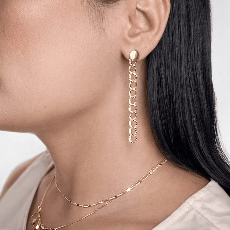 Brinco em Elos Banhado a Ouro 18K