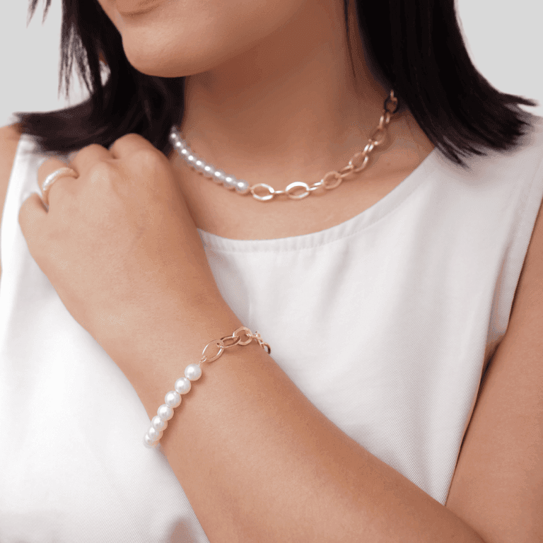 Pulseira Meia Pérola Meia Elos com Fecho Bóia Banhada a Ouro 18k