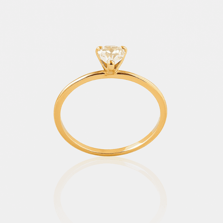 Anel Solitário com Zircônia em Formato de Coração Banhado a Ouro 18K — 22