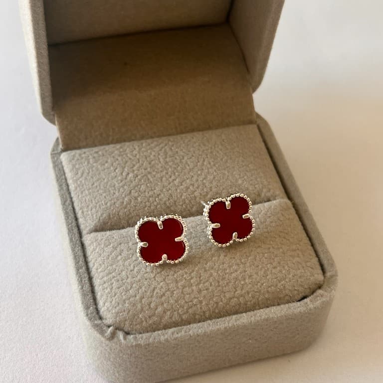 Brinco Trevo Vermelho em Prata 925 — default