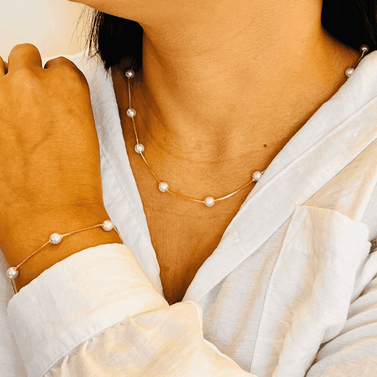 Pulseira Pérolas com Corrente Veneziana Banhado a Ouro 18K