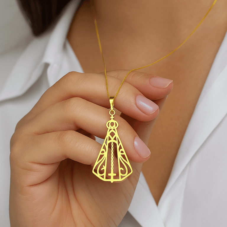 Pingente Nossa Senhora Vazado Banhado a Ouro 18K