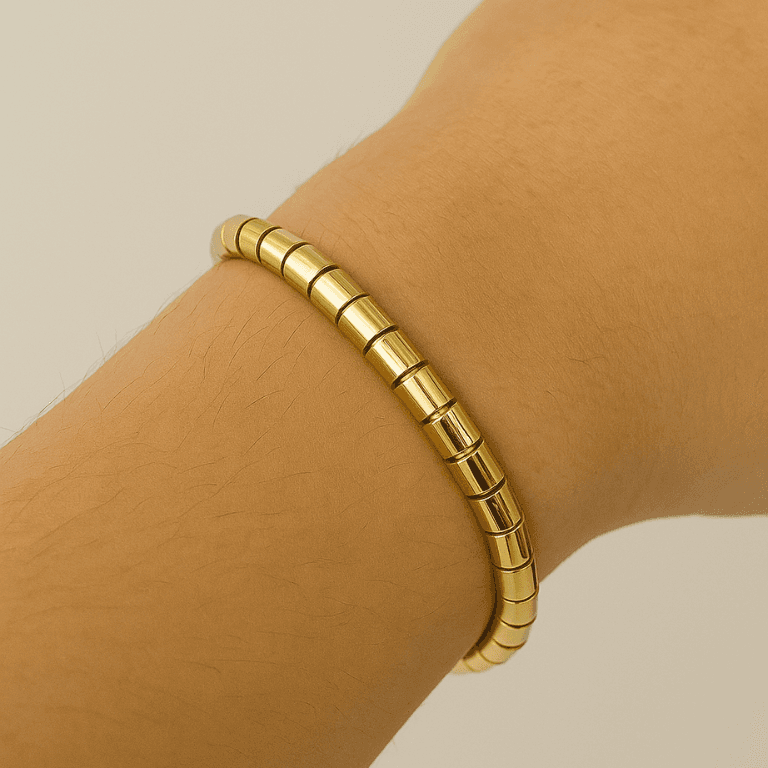 Bracelete com Detalhes Banhado a Ouro 18K