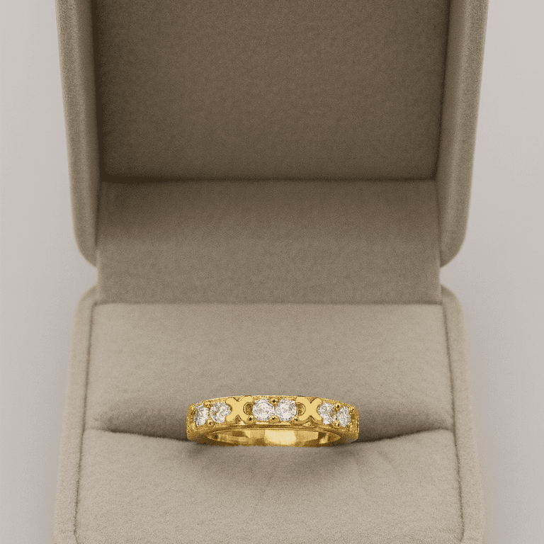 Anel Aparador com Zircônias e Detalhes em X Banhado a Ouro 18K