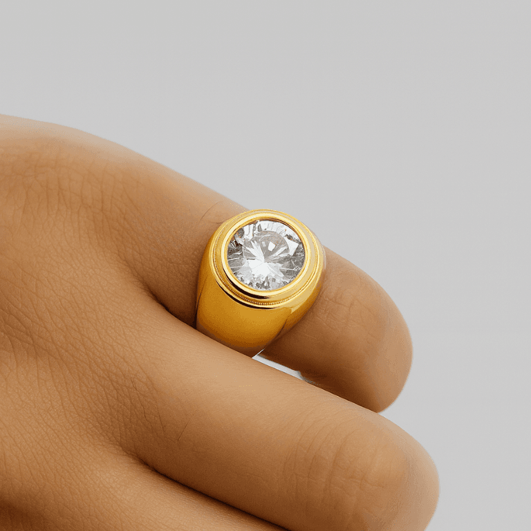 Anel Oval com Cristal no Centro Ajustável Banhado a Ouro 18K