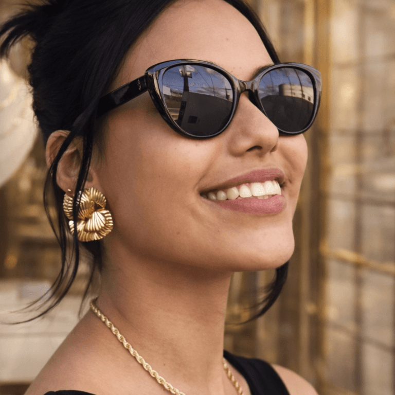 Óculos de Sol Classy Oval Polarizado Preto Claro