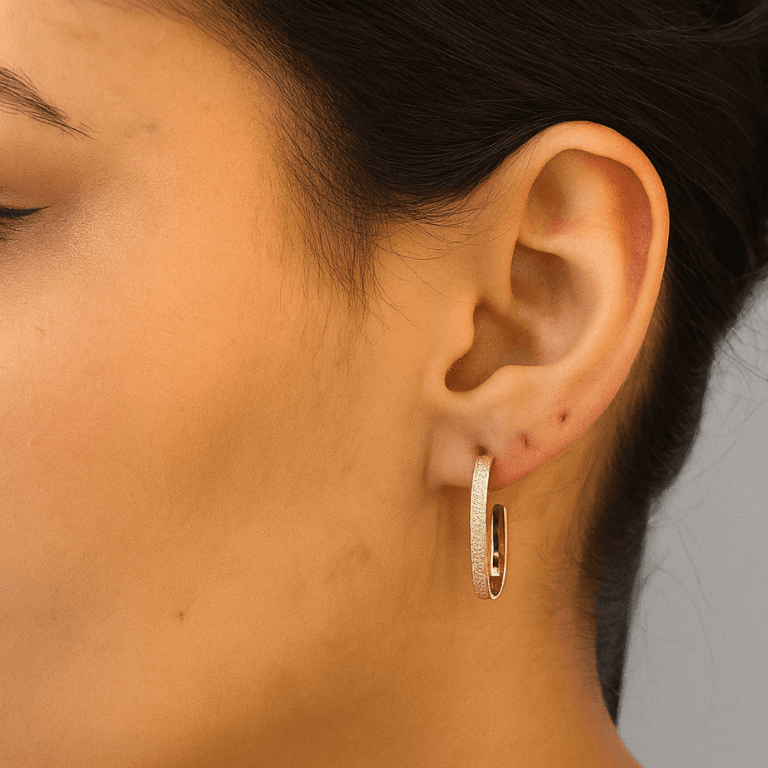 Brinco Argola Granitada Oval Aberta Banhado a Ouro 18K — default